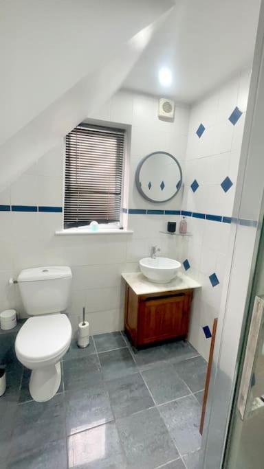 Amazing Location - City Of London- 2 Bedroom Stunning Canal View House With Private Garden,Parking & Balcony Экстерьер фото