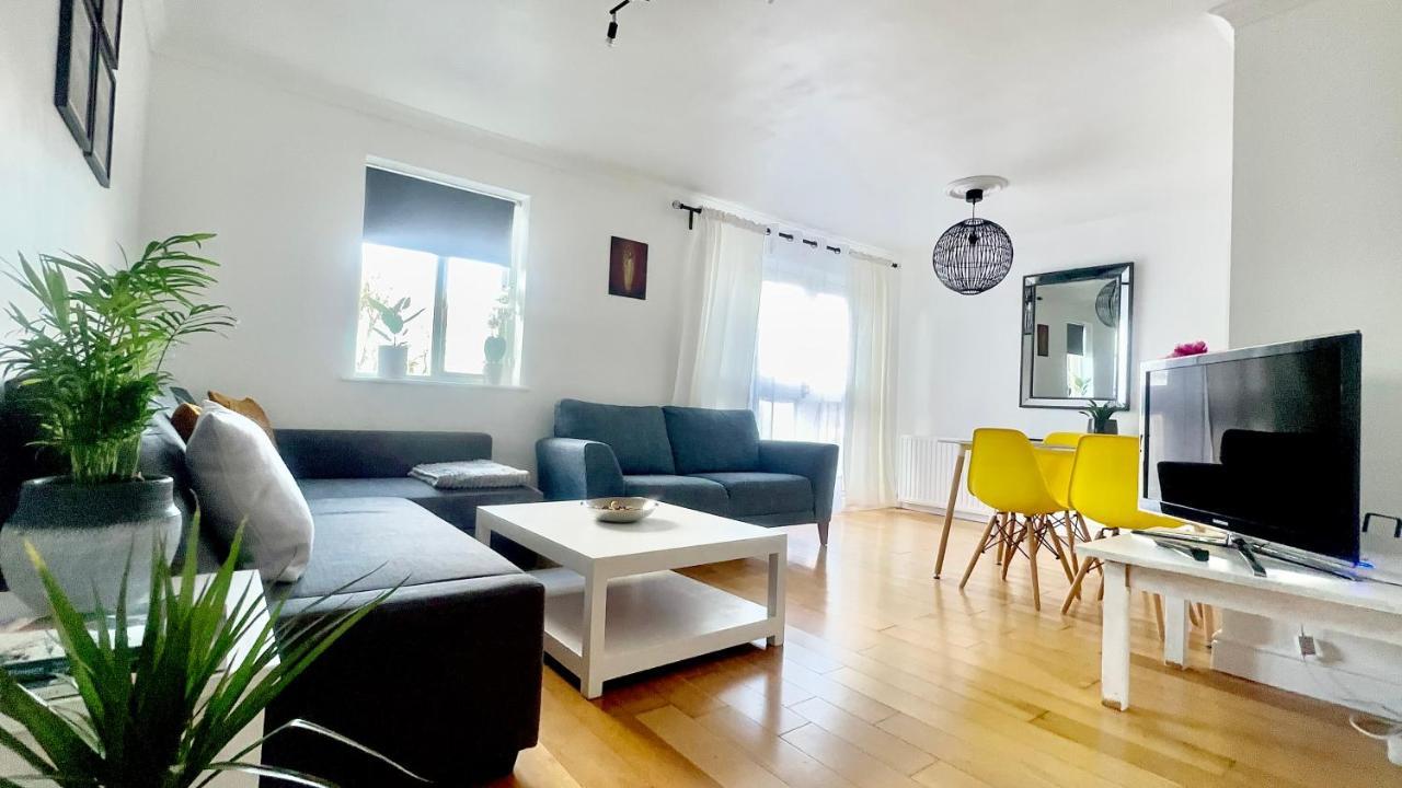 Amazing Location - City Of London- 2 Bedroom Stunning Canal View House With Private Garden,Parking & Balcony Экстерьер фото