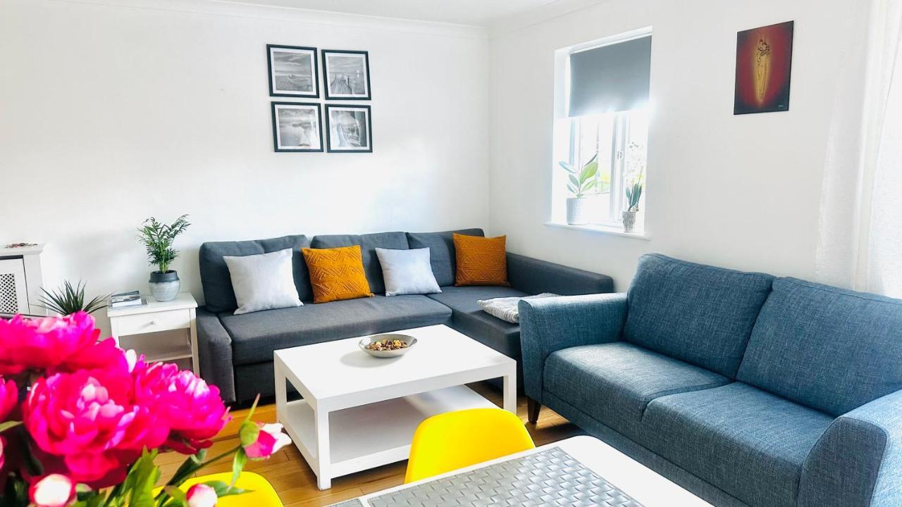 Amazing Location - City Of London- 2 Bedroom Stunning Canal View House With Private Garden,Parking & Balcony Экстерьер фото