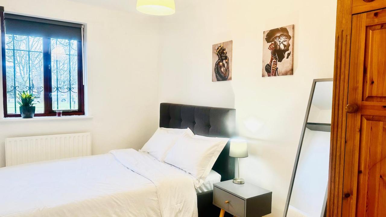 Amazing Location - City Of London- 2 Bedroom Stunning Canal View House With Private Garden,Parking & Balcony Экстерьер фото