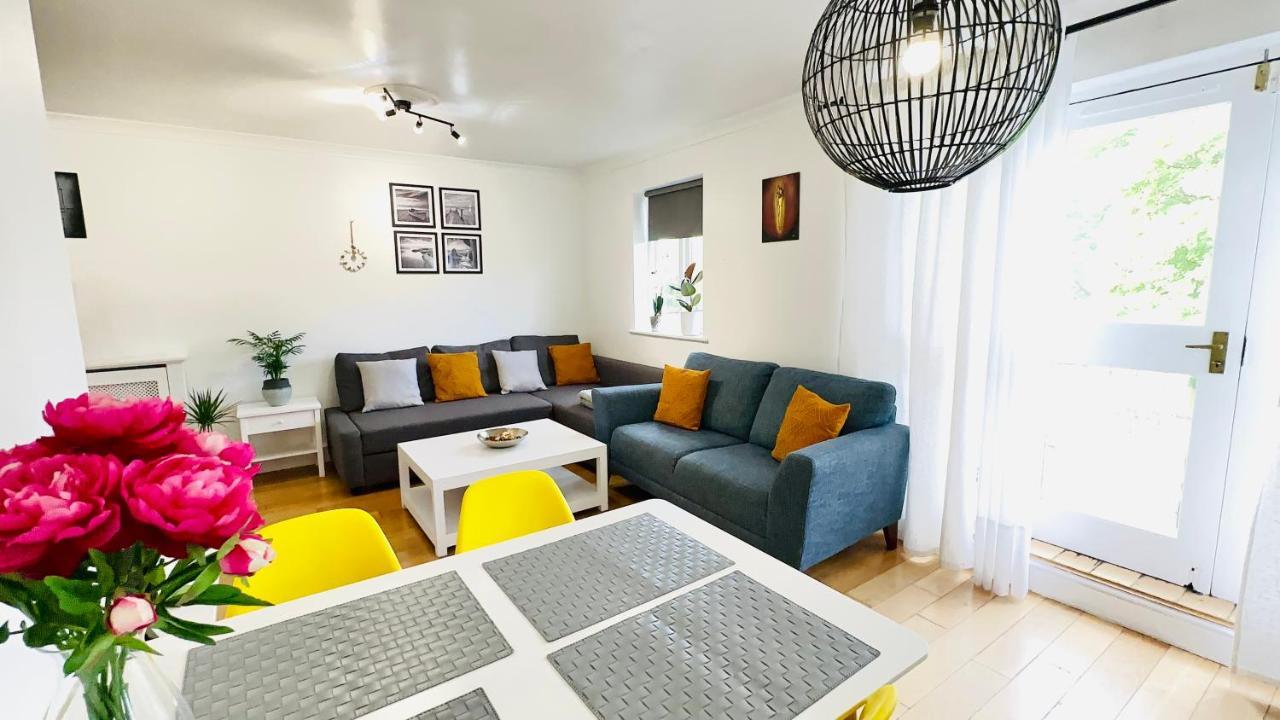 Amazing Location - City Of London- 2 Bedroom Stunning Canal View House With Private Garden,Parking & Balcony Экстерьер фото